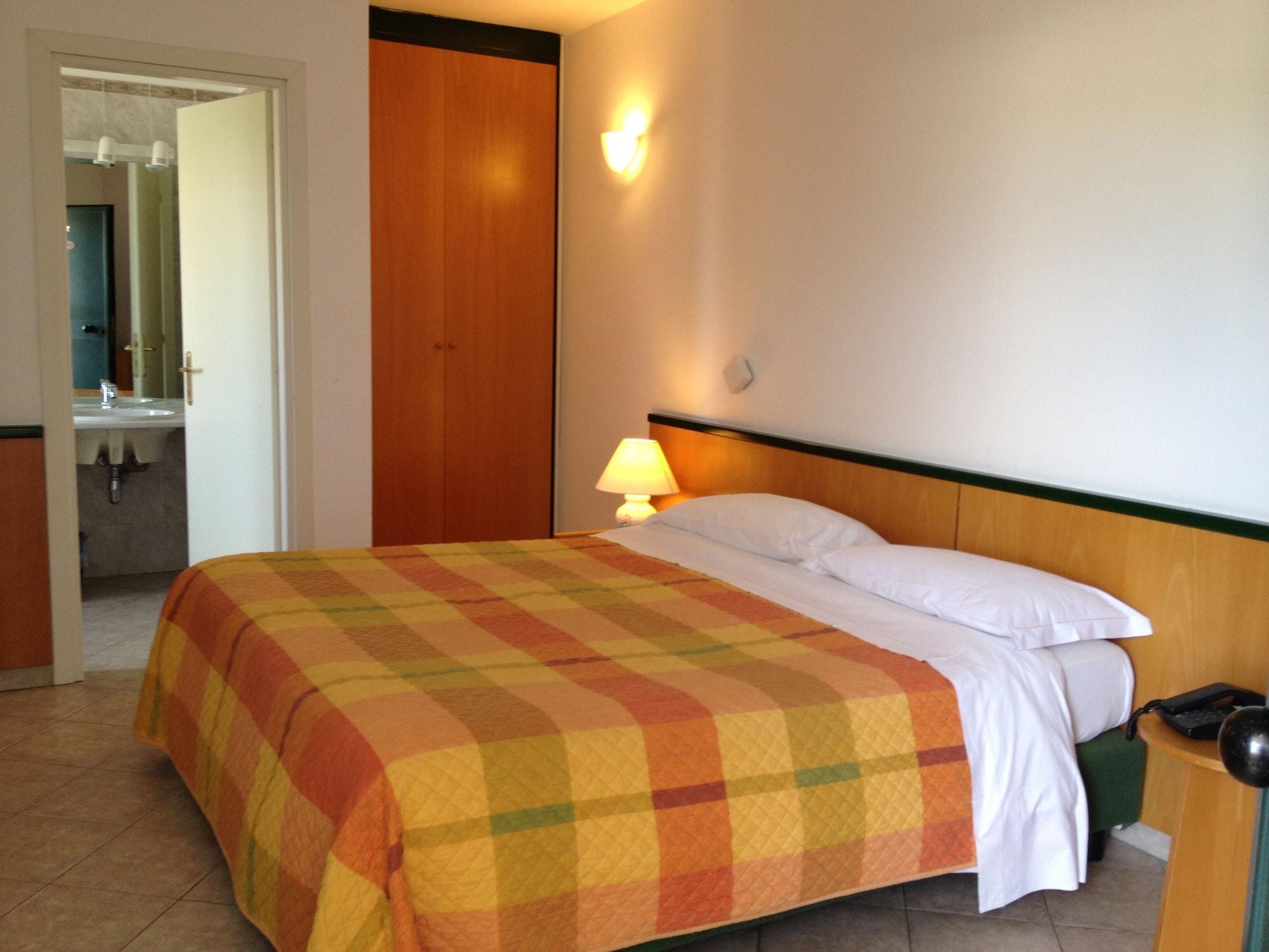 Hotel Ambrosio La Corte Olbia Exteriör bild