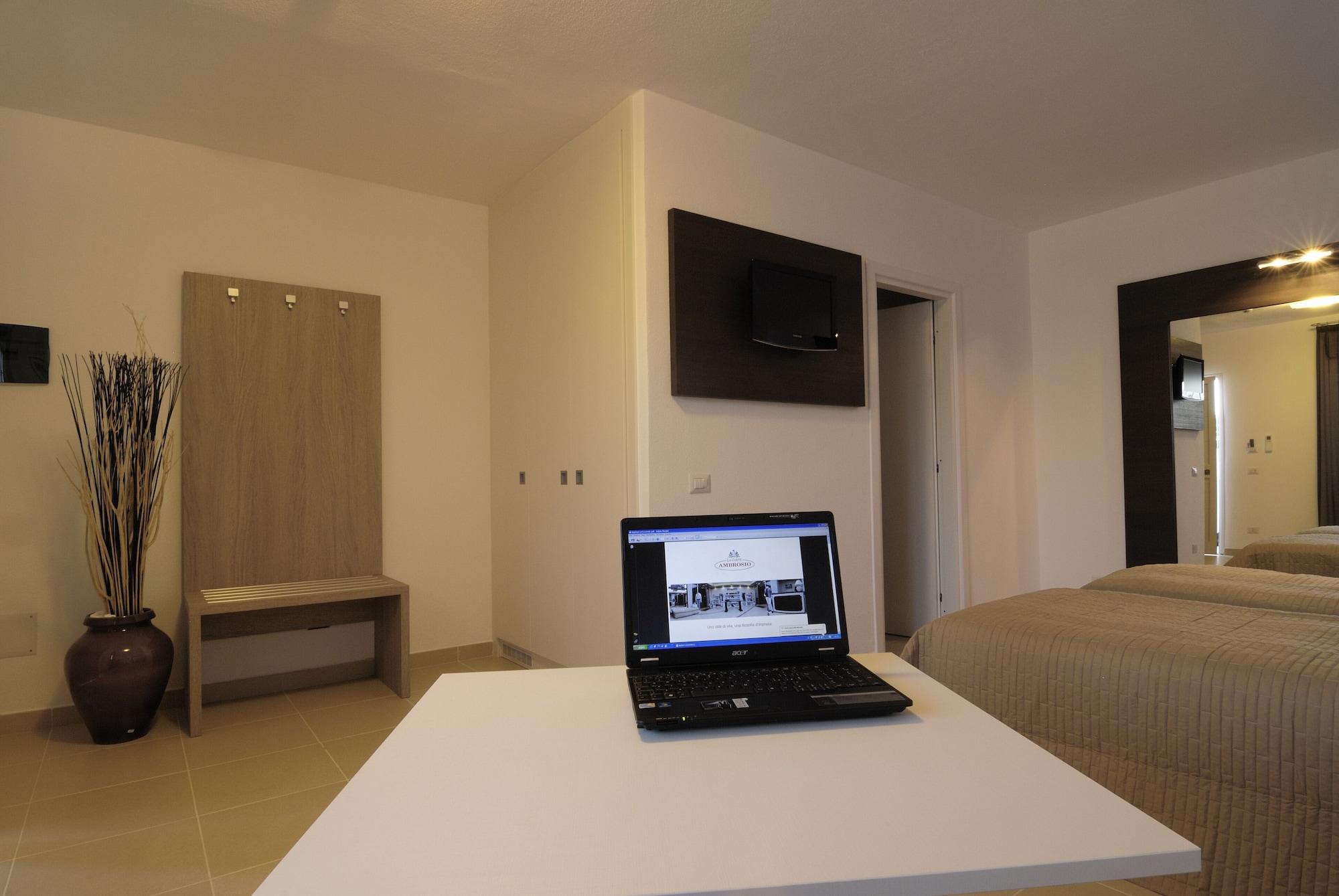 Hotel Ambrosio La Corte Olbia Exteriör bild