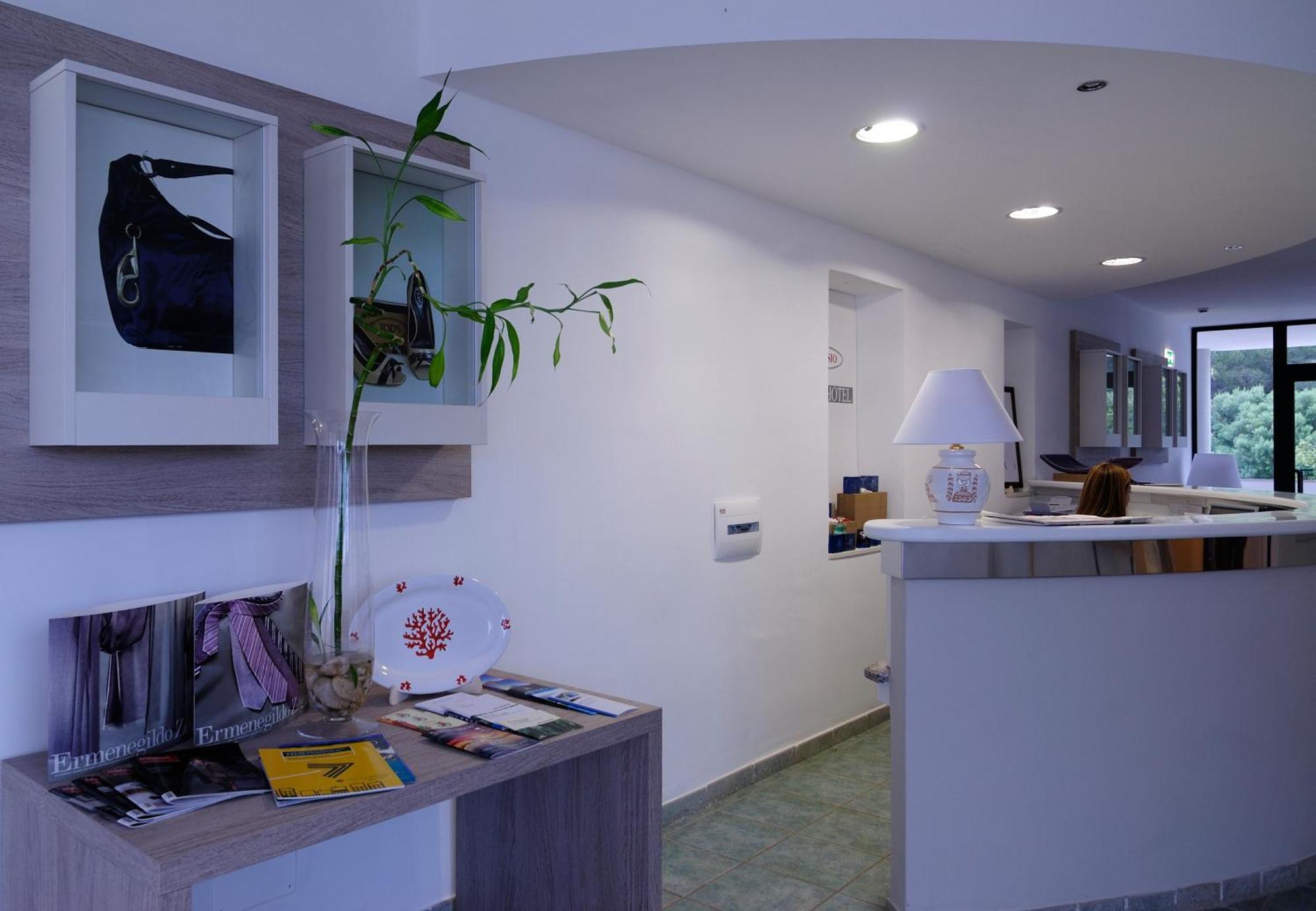 Hotel Ambrosio La Corte Olbia Exteriör bild